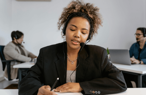 How to speak to a human at HMRC by phone