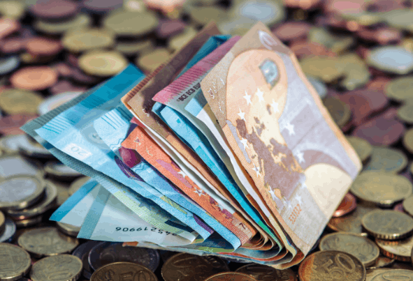 What is the maximum backdated Universal Credit amount