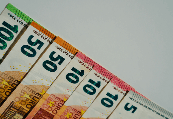 How Contracts for Difference Keep Generators Running at Negative Prices