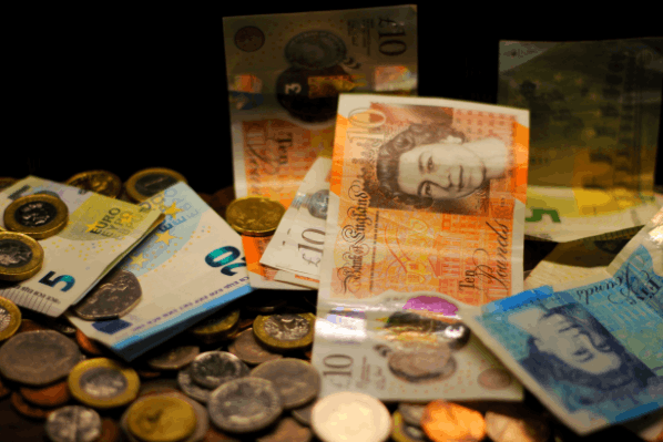 Stocks and Shares ISA Tax vs Cash ISA Tax