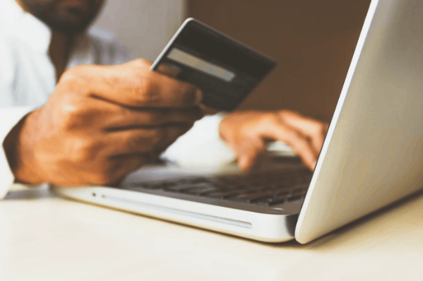 How Does an APR Work on a Credit Card